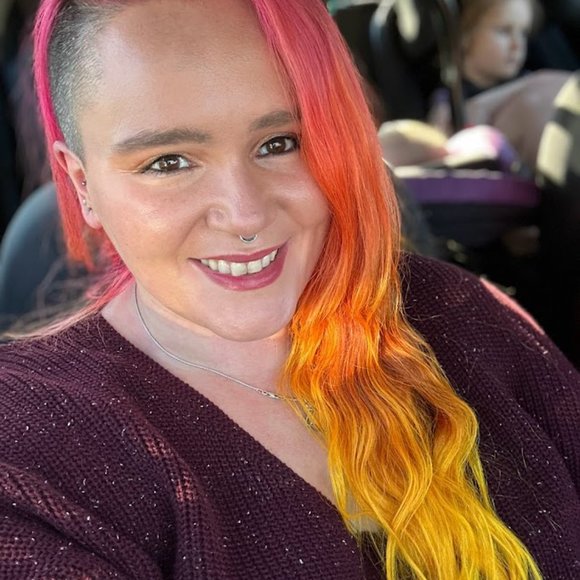 Meet your Posher, Shannon - Picture 2 of 9